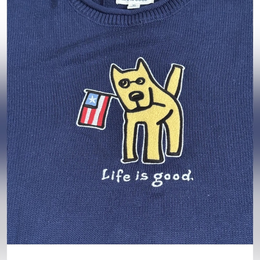 NWT Life Is Good Short sleeve Navy Blue Sweater with Yellow Dog Graphic Size L